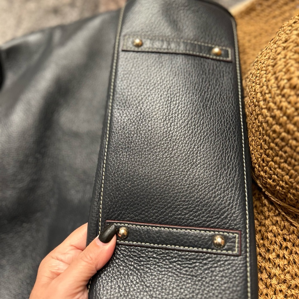Dooney & Bourke Lucca Black Leather Logo Lock Hobo Bag 🆕 - Picture 5 of 16